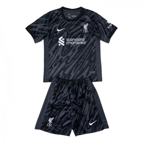Fotballtrøye Liverpool Keeper 2024-25 Kortermet Svart - Barn(+ Shorts) Fotballtrøye Liverpool Keeper 2024-25 Kortermet Svart - Barn(+ Shorts)